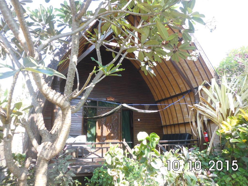 Tyrrell Cottages & Restaurant Gili Air Exterior foto